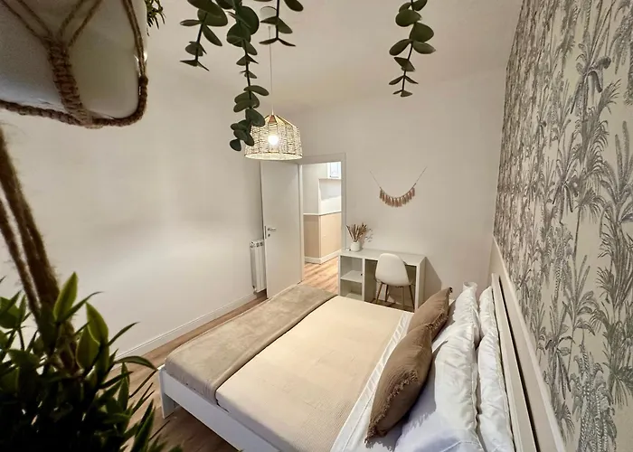 Apartament Domoi *